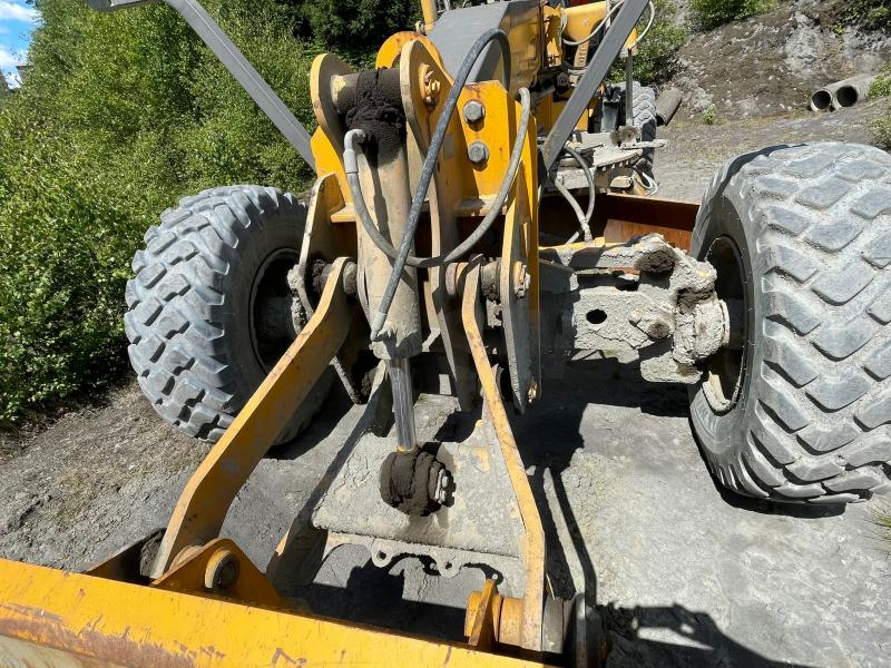 Grader Volvo G 970