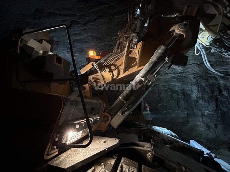 Escavadora Liebherr R944C Litronic TUNNEL