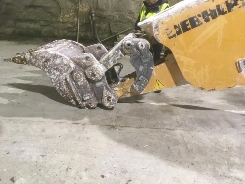 Excavator Liebherr R944C Litronic TUNNEL