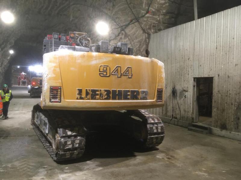 graafmachine Liebherr R944C Litronic TUNNEL