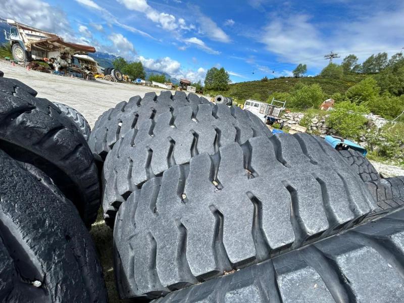 Peças sobressalentes BRIDGESTONE 30.00R51