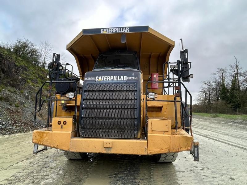 Tombereau Caterpillar 772