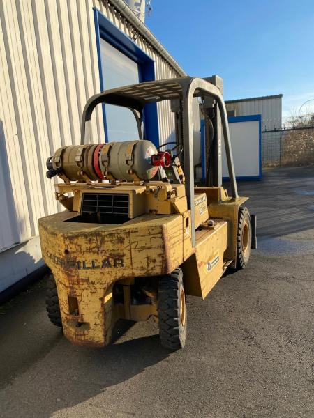 Forklift CATERPILLAR V80E