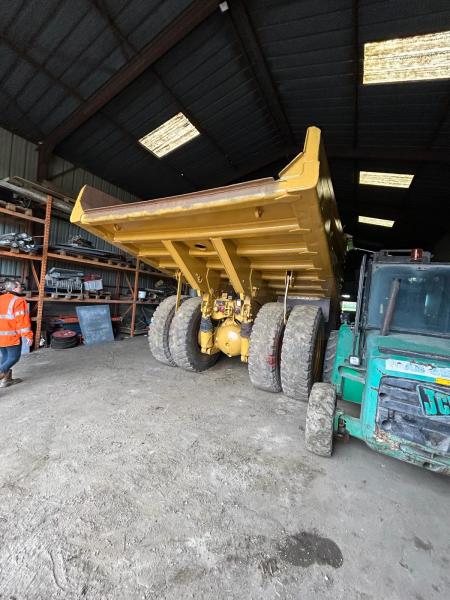 Dumper Caterpillar 771D