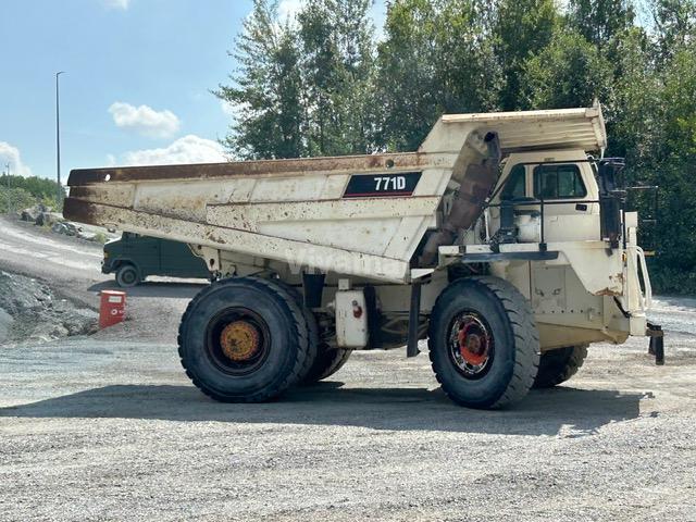 dumper Caterpillar 771D