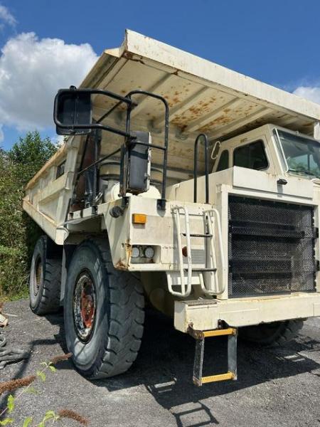 dumper Caterpillar 771D