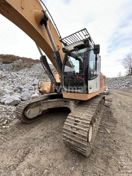 Liebherr                 R946 LC