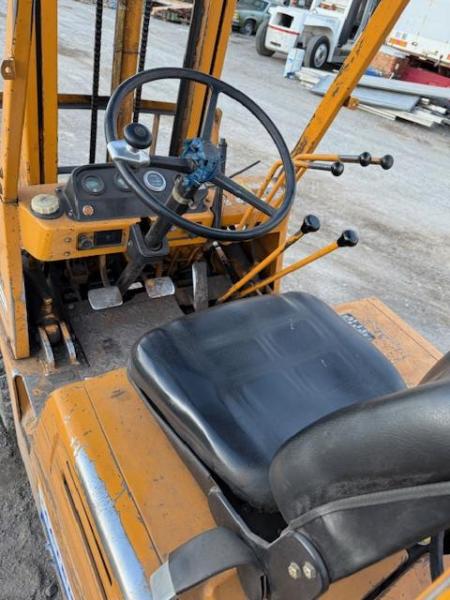 Chariot élévateur Komatsu FB18 Chariot à gaz