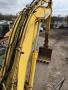 Pelle New Holland E 215 Pelle sur chenilles