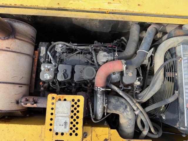 Pelle New Holland E 215 Pelle sur chenilles