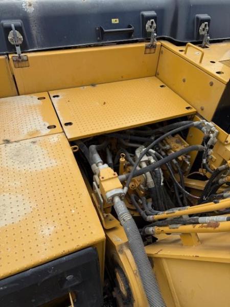 Pelle Caterpillar 329E Pelle sur chenilles