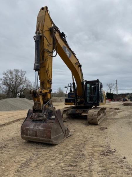Pelle Caterpillar 329E Pelle sur chenilles