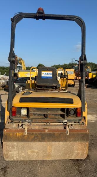 Compacteur Caterpillar CB334E XW Compacteur tandem