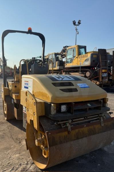 Compacteur Caterpillar CB334E XW Compacteur tandem