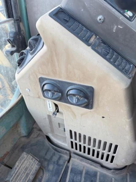 Pelle Yanmar Vio80-U Pelle sur chenilles