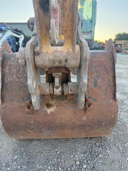Pelle Yanmar Vio80-U Pelle sur chenilles