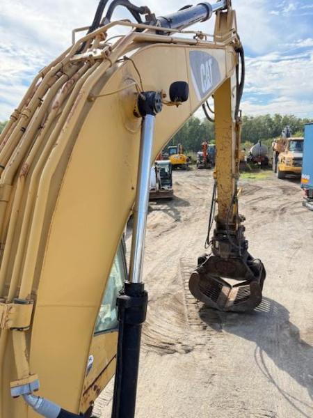 Pelle Caterpillar 320DL Pelle sur chenilles