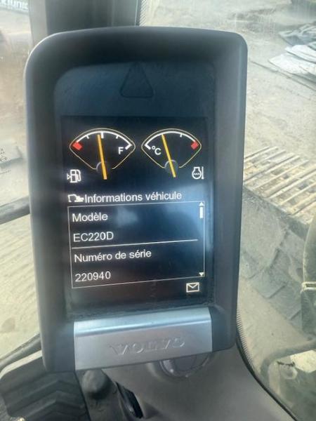 Pelle Volvo EC220 D Pelle sur chenilles