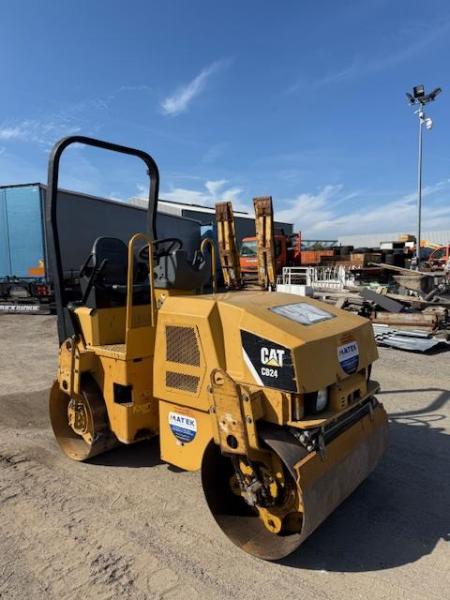 Compacteur Caterpillar CB24 Compacteur tandem
