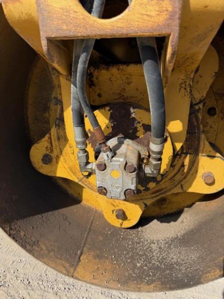 Compacteur Caterpillar CB24 Compacteur tandem