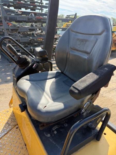 Compacteur Caterpillar CB24 Compacteur tandem