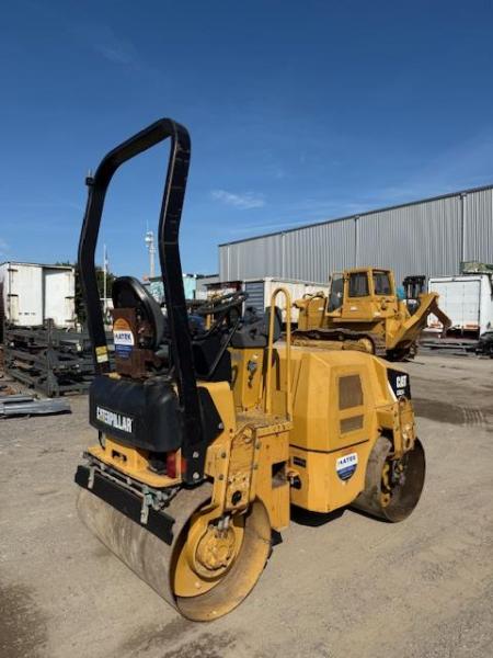 Compacteur Caterpillar CB24 Compacteur tandem