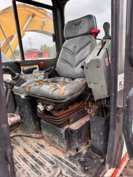 Pelle Bobcat 328 Mini-pelle
