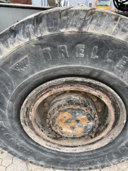 Pelle Caterpillar M325D MH Pelle sur pneus