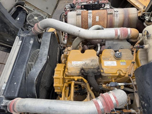 Tombereau Caterpillar 735B Tombereau articulé