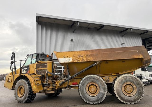 Tombereau Caterpillar 735B Tombereau articulé