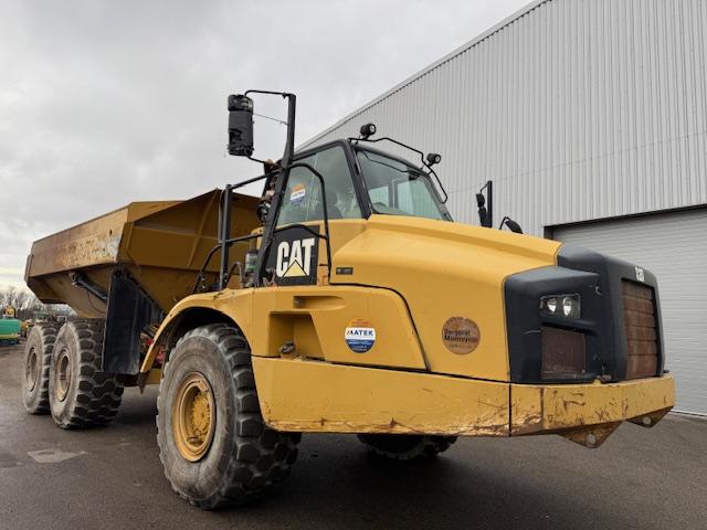 Tombereau Caterpillar 735B Tombereau articulé