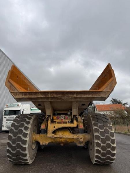 Tombereau Caterpillar 735B Tombereau articulé