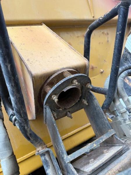 Tombereau Caterpillar 735B Tombereau articulé