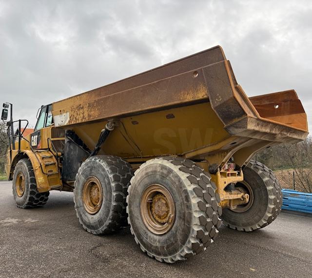 Tombereau Caterpillar 735B Tombereau articulé