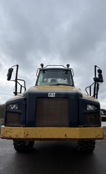 Tombereau Caterpillar 735B Tombereau articulé