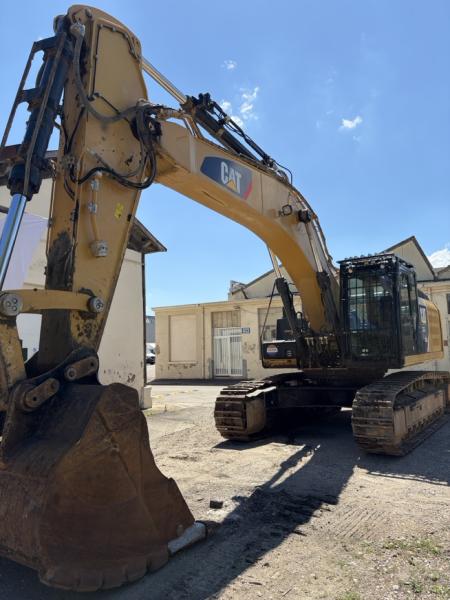 Pelle Caterpillar 336EL Pelle sur chenilles