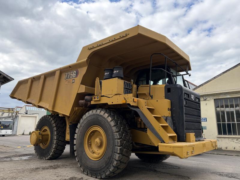 Tombereau Caterpillar 775G Tombereau rigide