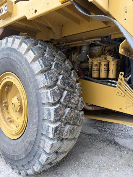 Tombereau Caterpillar 775G Tombereau rigide