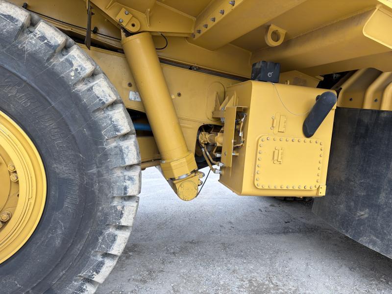 Tombereau Caterpillar 775G Tombereau rigide