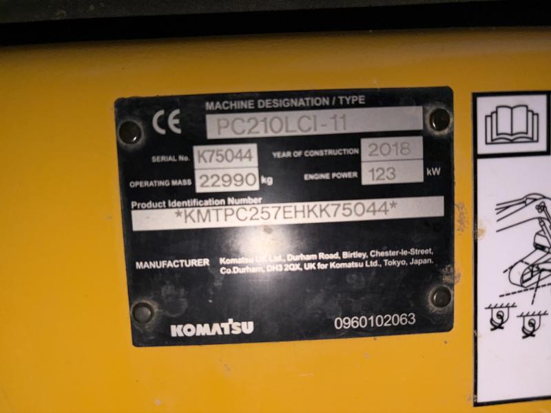 Pelle Komatsu PC210-LC Pelle sur chenilles