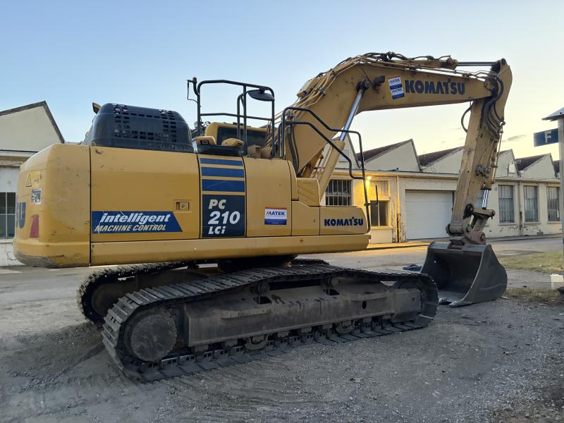 Pelle Komatsu PC210-LC Pelle sur chenilles