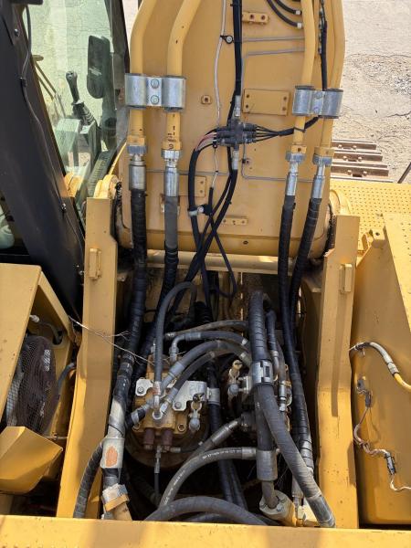 Pelle Caterpillar 345DL Pelle sur chenilles