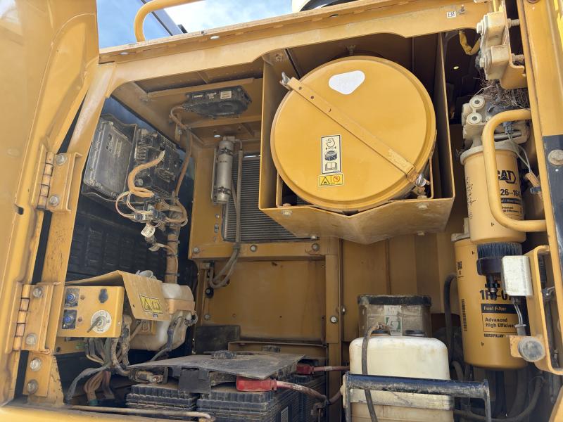 Pelle Caterpillar 345DL Pelle sur chenilles