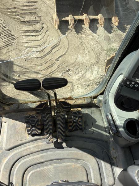 Pelle Caterpillar 345DL Pelle sur chenilles