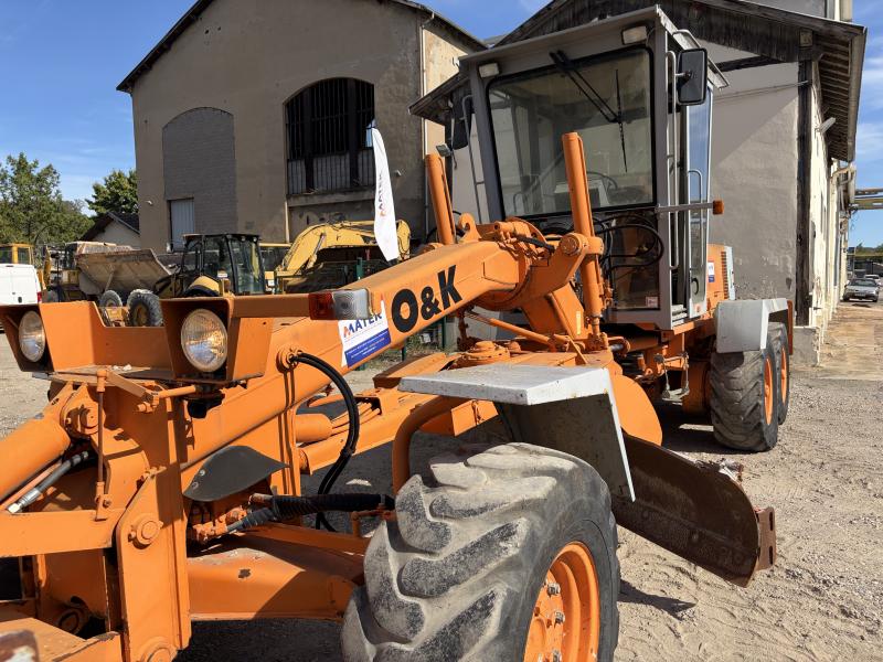 Niveleuse O&K F 106 A
