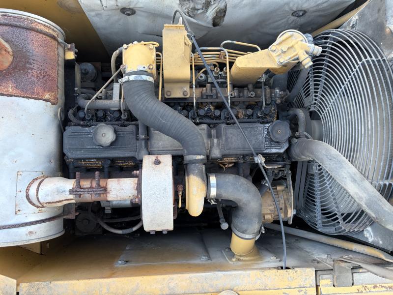 Pelle Caterpillar 318BL Pelle sur chenilles