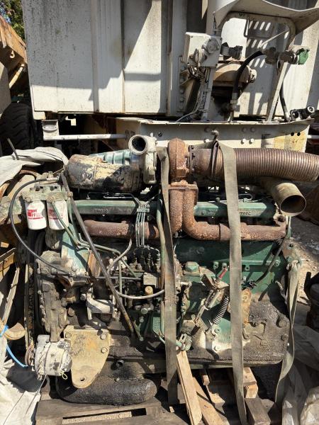Pièces détachées VOLVO L220 TD122KLE Moteur
