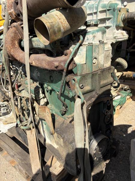 Pièces détachées VOLVO L220 TD122KLE Moteur