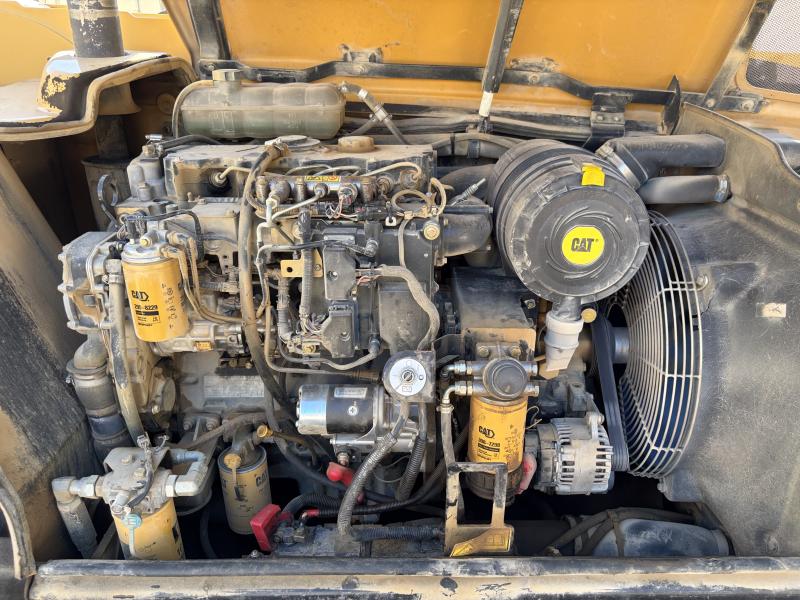 Chariot télescopique Caterpillar TH330B Chariot télescopique fixe