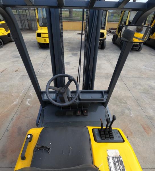 Carrelli elevatori Om D23